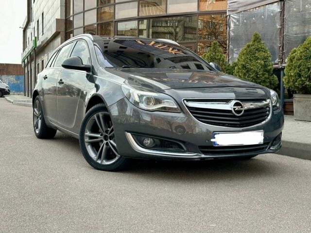 Серый Опель Инсигния, объемом двигателя 2 л и пробегом 250 тыс. км за 7700 $, фото 1 на Automoto.ua