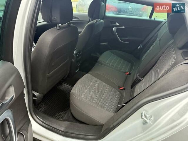 Сірий Опель Інсігнія, об'ємом двигуна 0 л та пробігом 190 тис. км за 11900 $, фото 19 на Automoto.ua