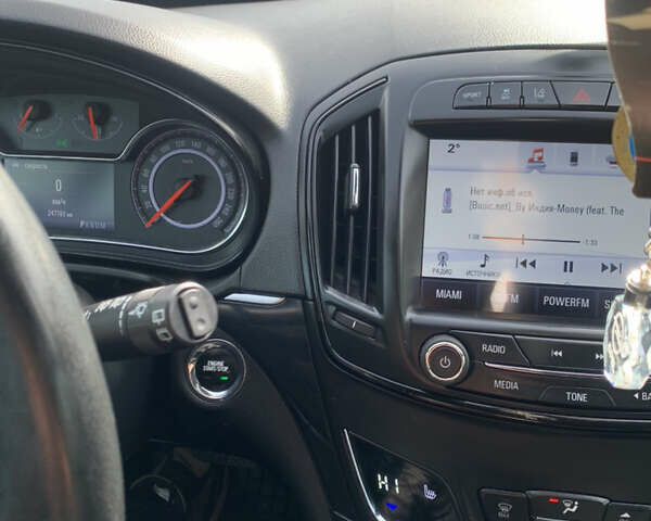 Серый Опель Инсигния, объемом двигателя 2 л и пробегом 263 тыс. км за 11000 $, фото 13 на Automoto.ua