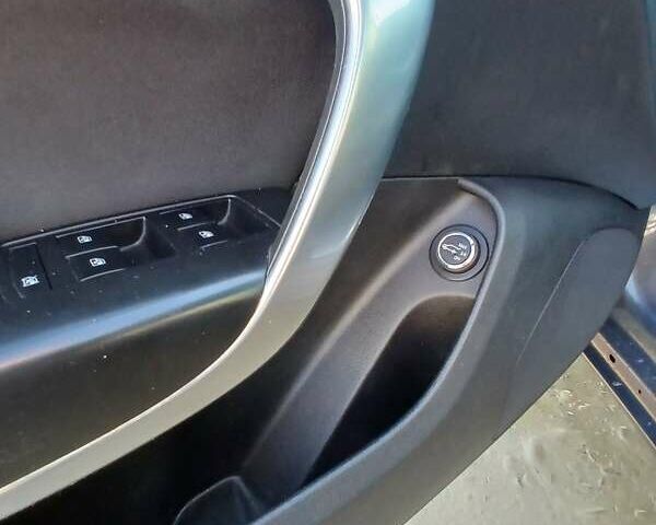 Сірий Опель Інсігнія, об'ємом двигуна 2 л та пробігом 213 тис. км за 9550 $, фото 20 на Automoto.ua