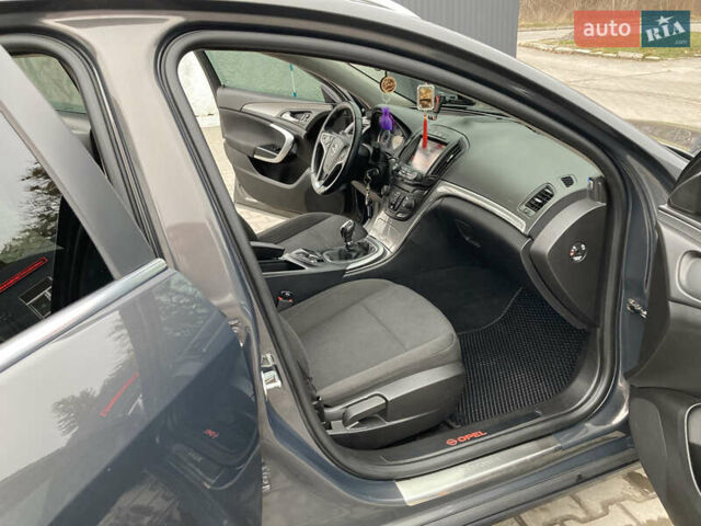 Сірий Опель Інсігнія, об'ємом двигуна 1.96 л та пробігом 238 тис. км за 10500 $, фото 4 на Automoto.ua