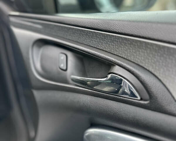 Серый Опель Инсигния, объемом двигателя 1.96 л и пробегом 374 тыс. км за 9400 $, фото 20 на Automoto.ua