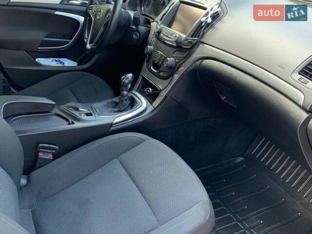 Серый Опель Инсигния, объемом двигателя 2 л и пробегом 224 тыс. км за 9400 $, фото 32 на Automoto.ua