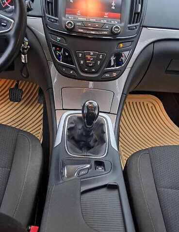 Серый Опель Инсигния, объемом двигателя 1.96 л и пробегом 292 тыс. км за 11000 $, фото 30 на Automoto.ua