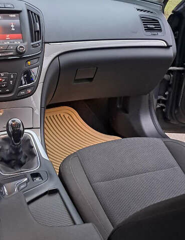 Серый Опель Инсигния, объемом двигателя 1.96 л и пробегом 292 тыс. км за 11000 $, фото 31 на Automoto.ua