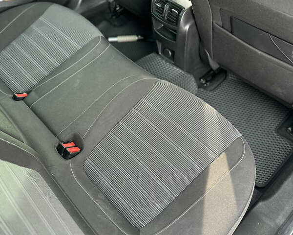 Серый Опель Инсигния, объемом двигателя 1.96 л и пробегом 374 тыс. км за 9400 $, фото 29 на Automoto.ua