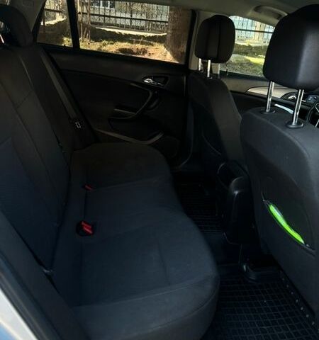 Серый Опель Инсигния, объемом двигателя 2 л и пробегом 257 тыс. км за 7150 $, фото 18 на Automoto.ua