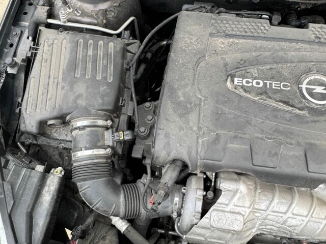 Сірий Опель Інсігнія, об'ємом двигуна 2 л та пробігом 240 тис. км за 9000 $, фото 1 на Automoto.ua