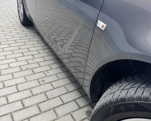 Сірий Опель Інсігнія, об'ємом двигуна 1.96 л та пробігом 251 тис. км за 8800 $, фото 6 на Automoto.ua