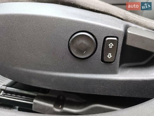 Серый Опель Инсигния, объемом двигателя 2 л и пробегом 259 тыс. км за 9799 $, фото 36 на Automoto.ua