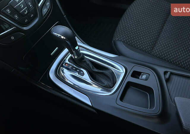 Серый Опель Инсигния, объемом двигателя 1.6 л и пробегом 249 тыс. км за 9500 $, фото 14 на Automoto.ua