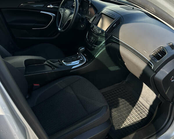 Сірий Опель Інсігнія, об'ємом двигуна 1.6 л та пробігом 249 тис. км за 9800 $, фото 15 на Automoto.ua