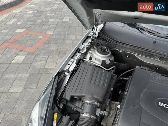 Серый Опель Инсигния, объемом двигателя 1.96 л и пробегом 231 тыс. км за 9999 $, фото 41 на Automoto.ua