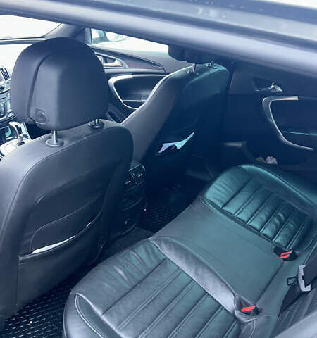 Серый Опель Инсигния, объемом двигателя 2 л и пробегом 234 тыс. км за 11000 $, фото 4 на Automoto.ua