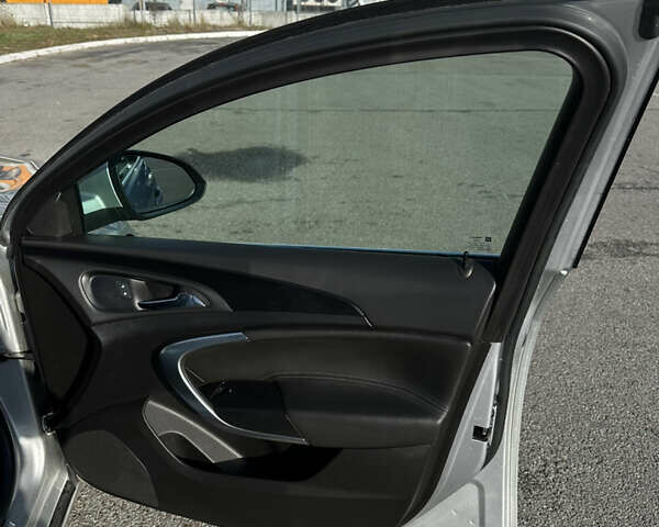 Сірий Опель Інсігнія, об'ємом двигуна 1.6 л та пробігом 249 тис. км за 9800 $, фото 16 на Automoto.ua