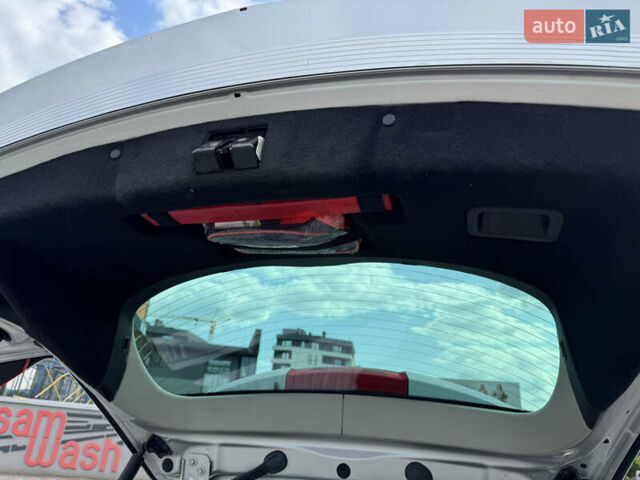 Серый Опель Инсигния, объемом двигателя 1.96 л и пробегом 231 тыс. км за 9999 $, фото 20 на Automoto.ua