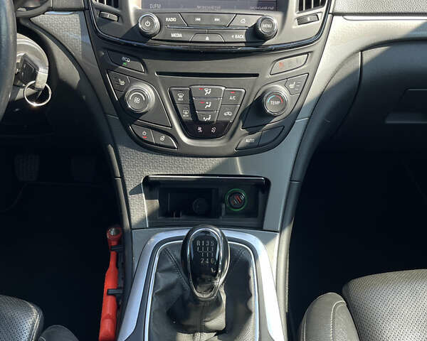 Сірий Опель Інсігнія, об'ємом двигуна 1.96 л та пробігом 297 тис. км за 11000 $, фото 138 на Automoto.ua