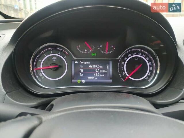 Сірий Опель Інсігнія, об'ємом двигуна 1.6 л та пробігом 226 тис. км за 12000 $, фото 6 на Automoto.ua