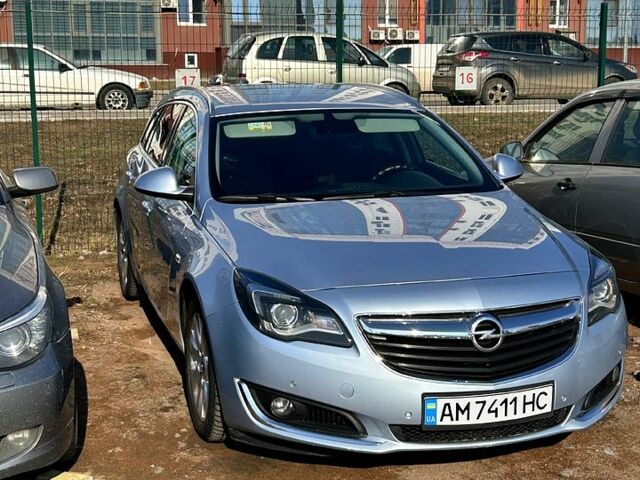 Серый Опель Инсигния, объемом двигателя 2 л и пробегом 214 тыс. км за 11200 $, фото 2 на Automoto.ua