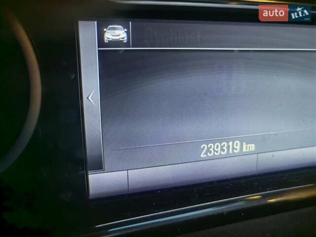 Сірий Опель Інсігнія, об'ємом двигуна 1.96 л та пробігом 239 тис. км за 10000 $, фото 3 на Automoto.ua