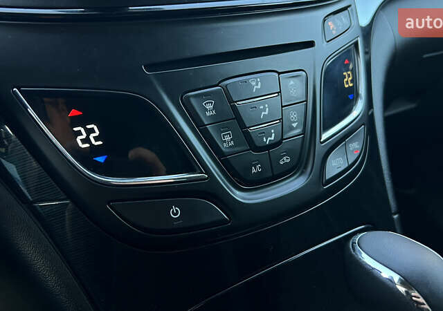 Серый Опель Инсигния, объемом двигателя 1.6 л и пробегом 249 тыс. км за 9500 $, фото 13 на Automoto.ua