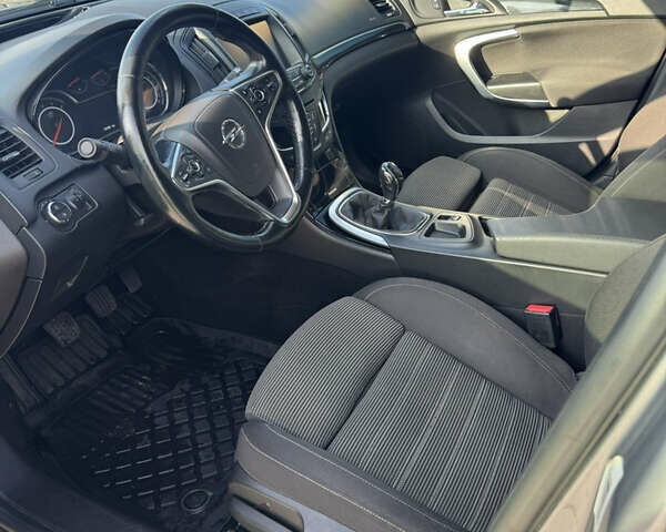 Сірий Опель Інсігнія, об'ємом двигуна 1.6 л та пробігом 185 тис. км за 8200 $, фото 13 на Automoto.ua