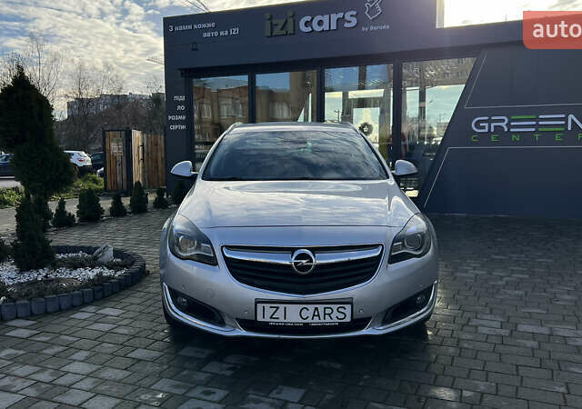 Серый Опель Инсигния, объемом двигателя 1.6 л и пробегом 249 тыс. км за 9500 $, фото 1 на Automoto.ua