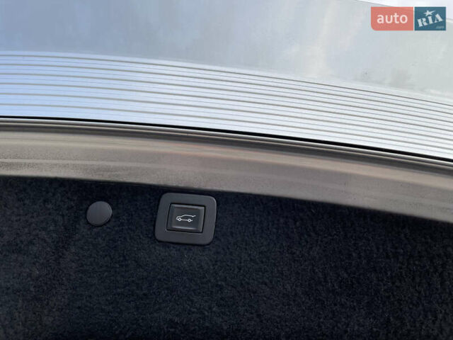 Серый Опель Инсигния, объемом двигателя 1.96 л и пробегом 212 тыс. км за 11999 $, фото 12 на Automoto.ua