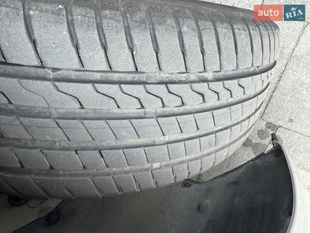 Серый Опель Инсигния, объемом двигателя 1.96 л и пробегом 231 тыс. км за 9999 $, фото 17 на Automoto.ua