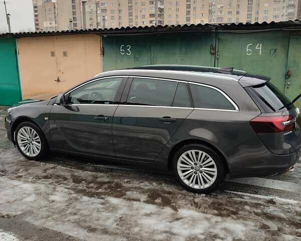 Серый Опель Инсигния, объемом двигателя 1.96 л и пробегом 168 тыс. км за 12000 $, фото 2 на Automoto.ua