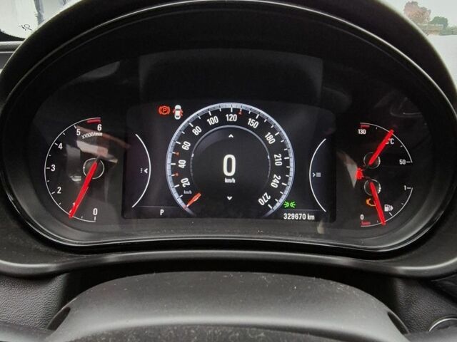 Серый Опель Инсигния, объемом двигателя 2 л и пробегом 329 тыс. км за 9000 $, фото 5 на Automoto.ua