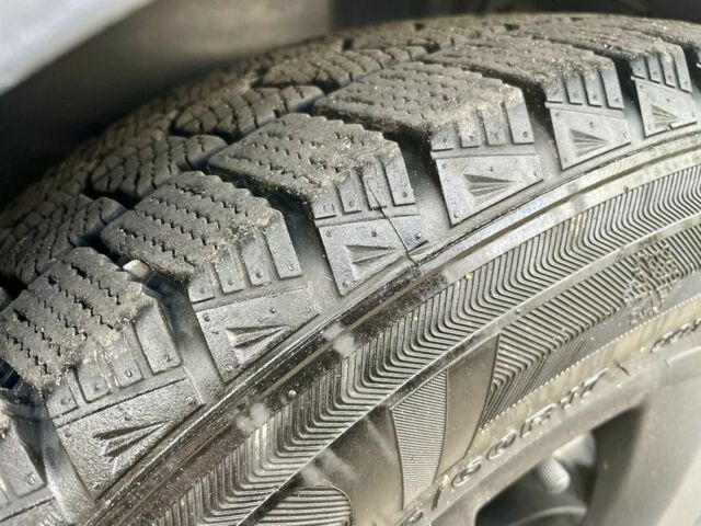 Серый Опель Инсигния, объемом двигателя 1.6 л и пробегом 238 тыс. км за 9700 $, фото 7 на Automoto.ua