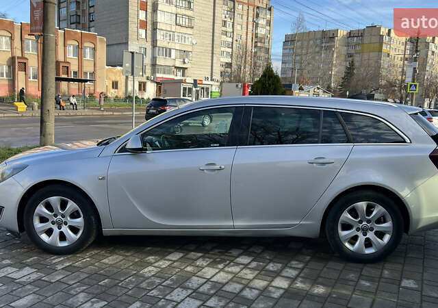 Серый Опель Инсигния, объемом двигателя 1.6 л и пробегом 249 тыс. км за 9500 $, фото 3 на Automoto.ua