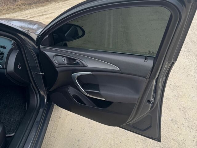 Сірий Опель Інсігнія, об'ємом двигуна 2 л та пробігом 240 тис. км за 9000 $, фото 8 на Automoto.ua