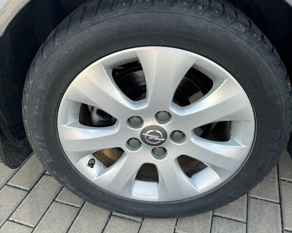 Сірий Опель Інсігнія, об'ємом двигуна 1.6 л та пробігом 185 тис. км за 8200 $, фото 11 на Automoto.ua