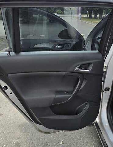 Сірий Опель Інсігнія, об'ємом двигуна 1.96 л та пробігом 249 тис. км за 13100 $, фото 15 на Automoto.ua