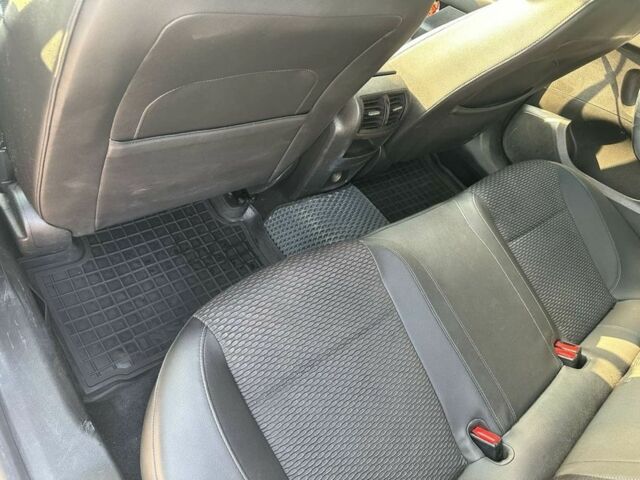 Серый Опель Инсигния, объемом двигателя 1.6 л и пробегом 224 тыс. км за 9800 $, фото 4 на Automoto.ua