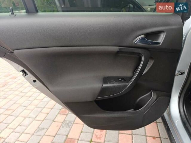 Серый Опель Инсигния, объемом двигателя 2 л и пробегом 259 тыс. км за 9150 $, фото 31 на Automoto.ua