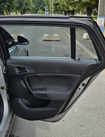 Сірий Опель Інсігнія, об'ємом двигуна 1.96 л та пробігом 249 тис. км за 13100 $, фото 12 на Automoto.ua