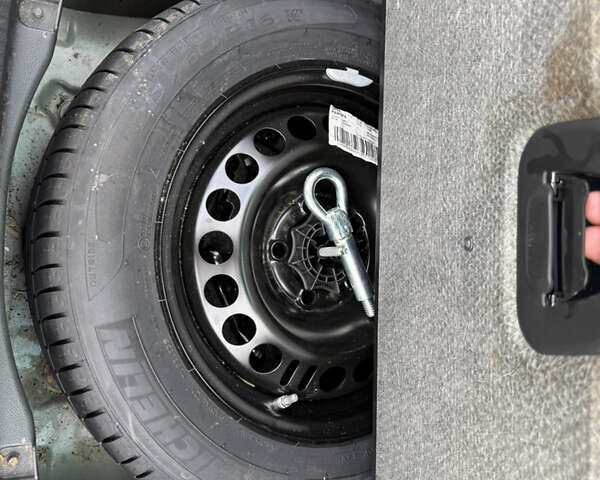 Серый Опель Инсигния, объемом двигателя 1.96 л и пробегом 231 тыс. км за 9999 $, фото 19 на Automoto.ua