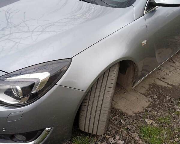 Сірий Опель Інсігнія, об'ємом двигуна 1.96 л та пробігом 216 тис. км за 9500 $, фото 4 на Automoto.ua