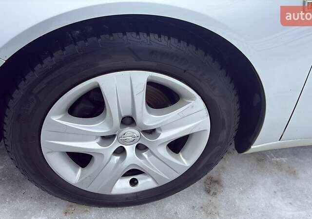 Сірий Опель Інсігнія, об'ємом двигуна 1.96 л та пробігом 257 тис. км за 6850 $, фото 6 на Automoto.ua