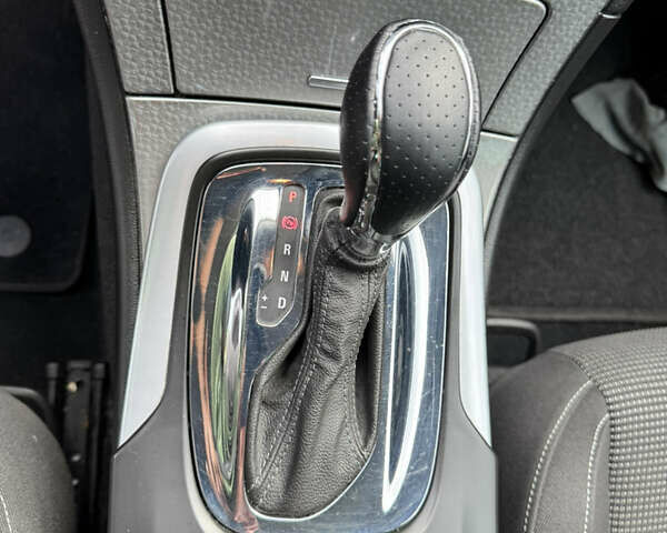 Серый Опель Инсигния, объемом двигателя 1.96 л и пробегом 231 тыс. км за 9999 $, фото 35 на Automoto.ua