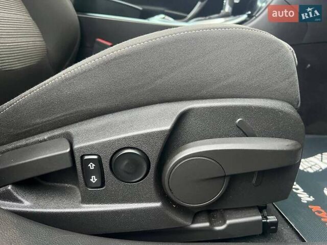 Серый Опель Инсигния, объемом двигателя 2 л и пробегом 258 тыс. км за 11700 $, фото 34 на Automoto.ua