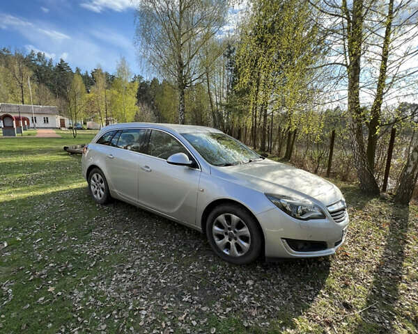 Серый Опель Инсигния, объемом двигателя 1.6 л и пробегом 233 тыс. км за 10500 $, фото 1 на Automoto.ua