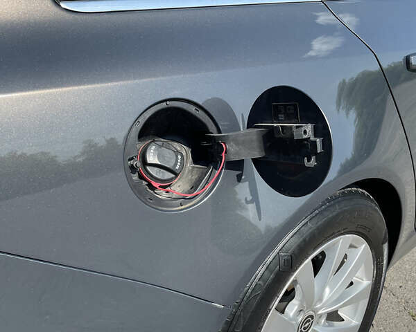 Сірий Опель Інсігнія, об'ємом двигуна 1.96 л та пробігом 297 тис. км за 11000 $, фото 55 на Automoto.ua