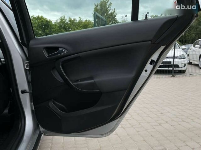 Опель Инсигния 2015 в Бердичеве на Automoto.ua Серый Опель Инсигния, объемом двигателя 2 л и пробегом 227 тыс. км за 10155 $, фото 29 на Automoto.ua