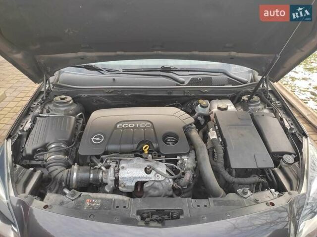 Серый Опель Инсигния, объемом двигателя 1.6 л и пробегом 266 тыс. км за 10000 $, фото 9 на Automoto.ua