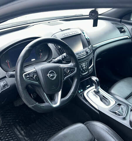 Серый Опель Инсигния, объемом двигателя 2 л и пробегом 234 тыс. км за 11000 $, фото 3 на Automoto.ua