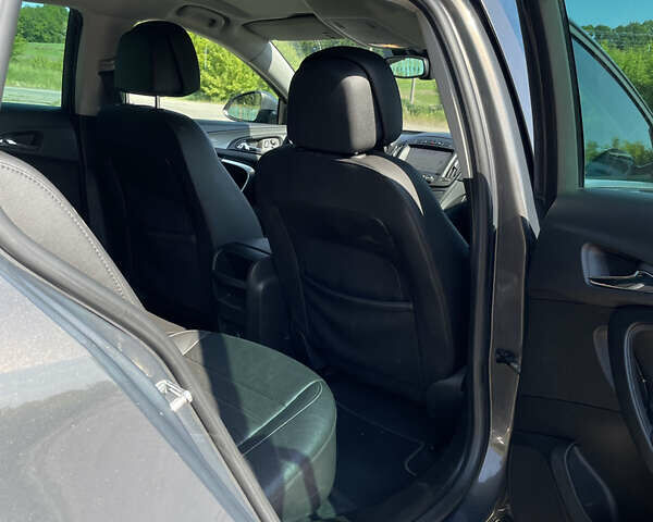 Сірий Опель Інсігнія, об'ємом двигуна 1.96 л та пробігом 297 тис. км за 11000 $, фото 122 на Automoto.ua